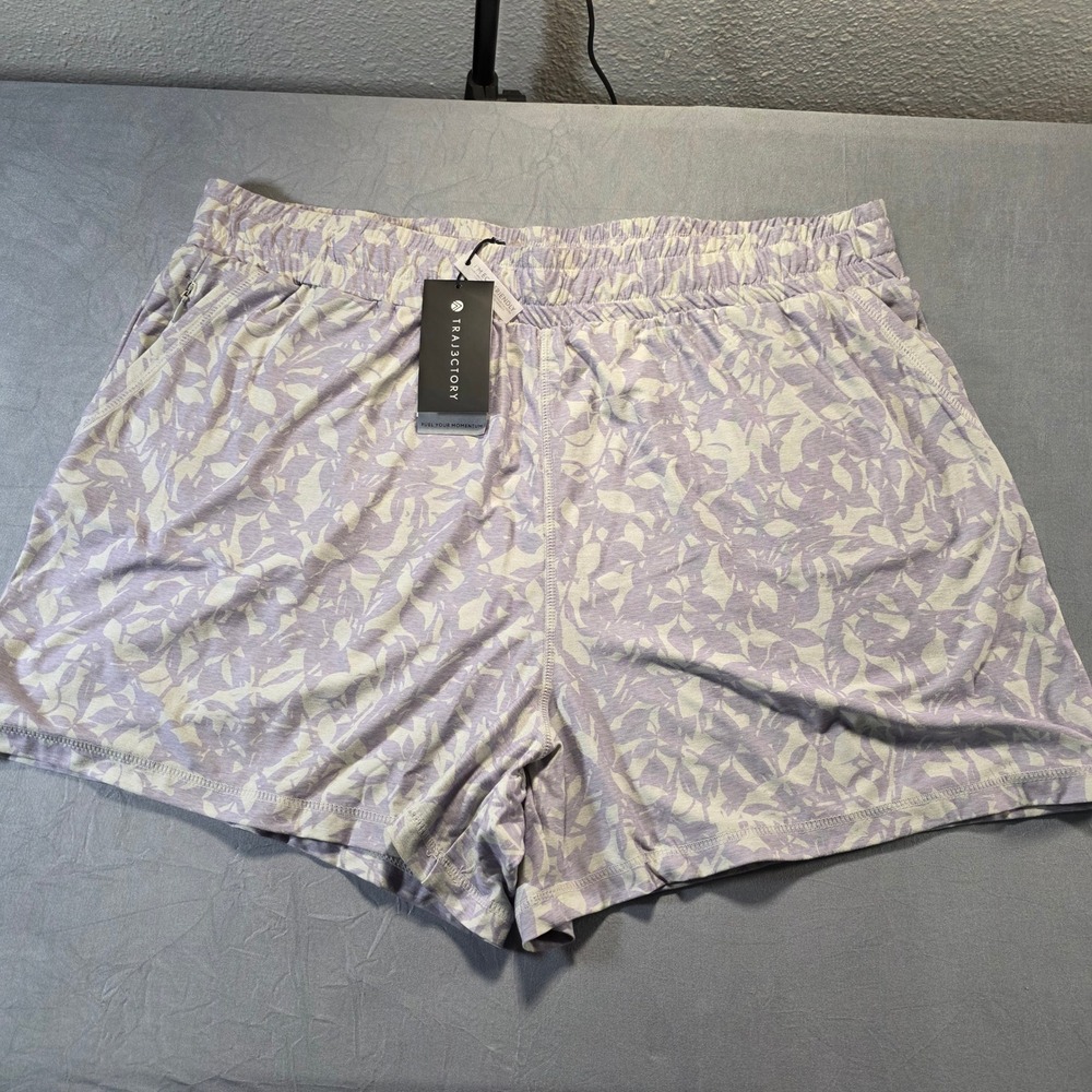 Traj3ctory Womens Purple Leaf Print Athletic Shorts XL Elastic‎ Waist NWT